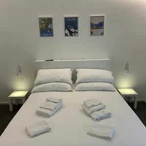 https://lake-home-apartments.it-lombardy.com